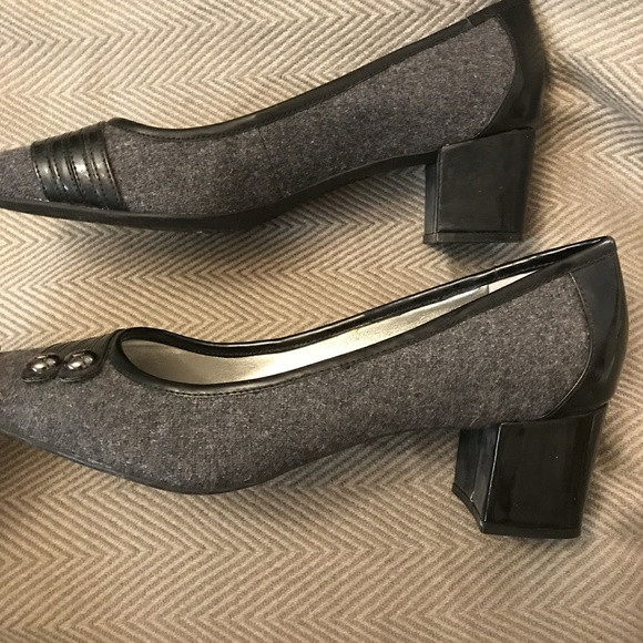 Shoes - Picture 5 of 5